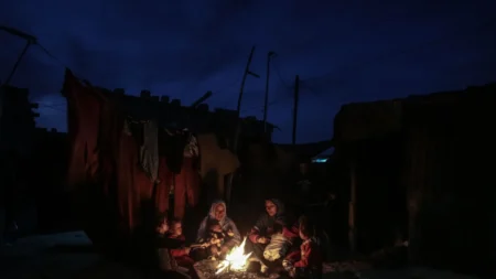 الرشق يدين قرار الاحتلال قطع الكهرباء عن غزة