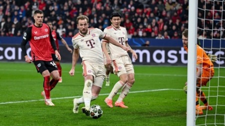 كومباني يصف كاين بـ “اللاعب المثالي”