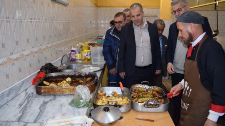 باتنة.. مجلس سبل الخيرات يقدم أزيد من 200 ألف وجبة إفطار منذ بداية شهر رمضان 