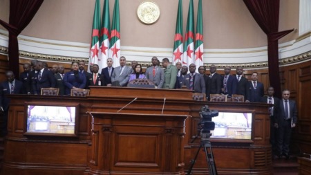 وفد من كلية الدفاع الوطني بأبوجا يطلع على دور مجلس الأمة في التشريع والرقابة