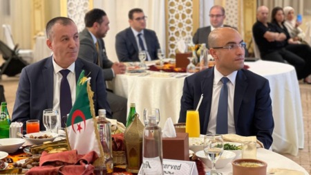 شايب يلتقي الجالية الجزائرية في السعودية ويؤكد التزام الدولة بمرافقتها