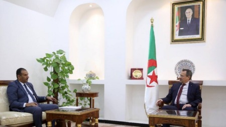 مشاريع الطرق الكبرى محور لقاء وزير الأشغال العمومية بنائب عن غرداية