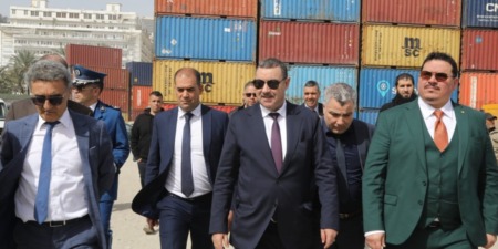 سعيود يتفقد مدى تقدم الأشغال خلال زيارته الميدانية الفجائية لميناء الجزائر