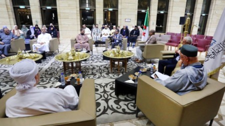 ندوة “الشخص النبوي وآل بيته” تستلهم دروس الرحمة والشورى من السيرة المحمدية العطرة