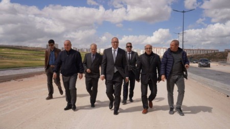 الولاة يشرفون على تقدم الأشغال ويطلقون مشاريع طرقية جديدة