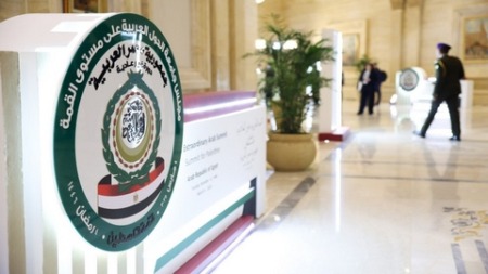 حماس في القاهرة لبحث قرارات القمة والمرحلة الثانية لاتفاق ” وقف إطلاق النار”