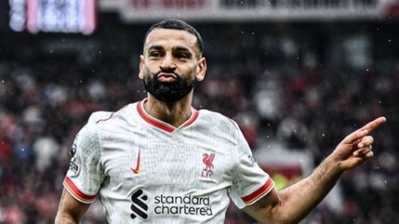 صحيفة “سبورت” الكتالونية: محمد صلاح يعرض نفسه على برشلونة