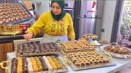 حلويات العيد.. التقليد الذي لا تفوّته الجزائريات رغم الغلاء