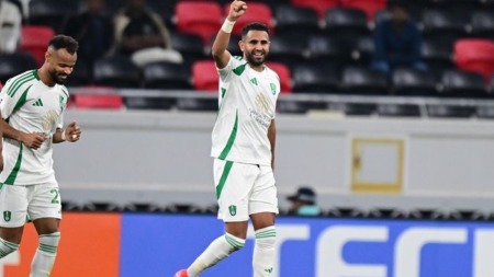 رياض محرز يواصل التوهج “آسيويا”