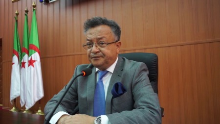 بداري يراسل الجامعات بخصوص طلبة الماستر الموريتانيين “المتأخرين عن الدراسة”