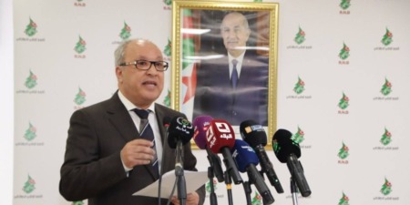 ياحي: عيد النصر يعد دعوة متجددة لبناء جزائر قوية ومواصلة مسيرة التنمية