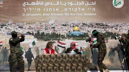 وفد حماس يبحث مع رئيس المخابرات المصرية وقف النار وتبادل الأسرى