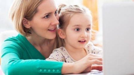 المبالغة في حماية الطفل.. آثار سلبية ونتائج عكسية