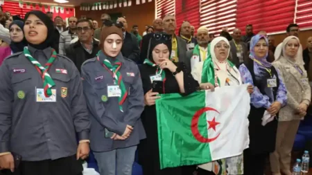 فواعل المجتمع المدني والأسرة الثورية بخنشلة تؤكد رفضها لأي تهجم وتحامل على الجزائر