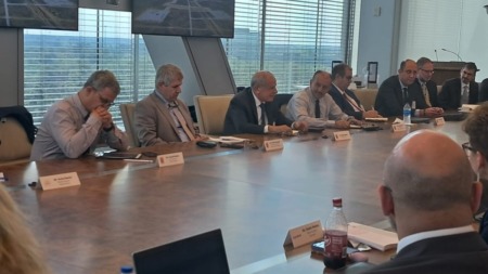 سوناطراك تعمق تعاونها مع “إكسون موبيل” لاستكشاف النفط وتطوير المناجم بالجزائر