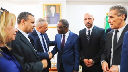 حيداوي يستقبل الأمين العام للفيدرالية الوطنية لعمال الشبيبة والرياضة