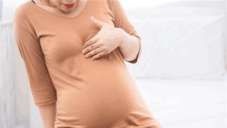 حرقة المعدة أثناء الحمل.. كيف تتخلصين منها؟