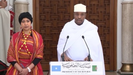 الصومال تتطلع إلى الاستفادة من الخبرة الناجحة للجزائر في مواجهة الإرهاب