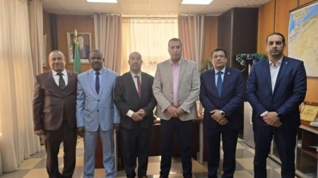 رؤساء المجموعات البرلمانية ينددون بالتصريحات العدائية للحكومة الانقلابية في مالي