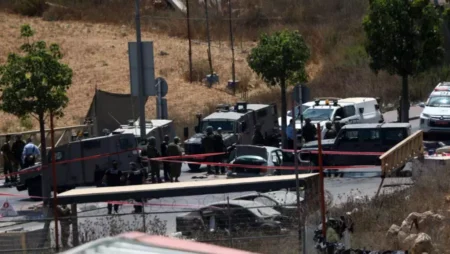 حماس: عملية الدهس بالخليل دليل على فشل تحييد المقاومة عن الضفة