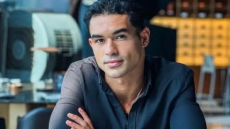 يوسف عمر: أعشق محمود عبد العزيز وأحمد زكي