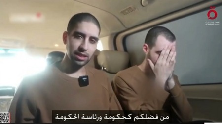 القسام تنشر فيديو لأسيرين صهيونيين: أعيدونا للبيت