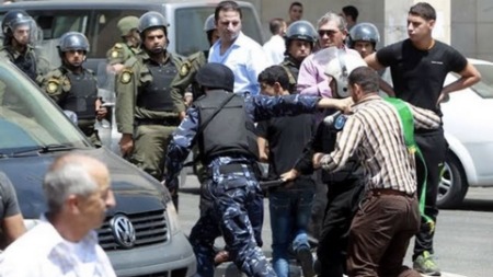 حماس: اعتقالات السلطة بالضفة يؤكد سعيها لإفشال أي حراك جماهيري لنصرة غزة