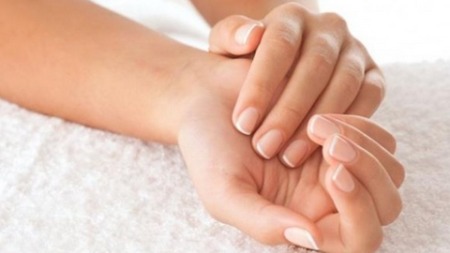 أسباب لنمو أظافر اليد أسرع من أظافر القدم