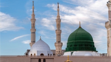 النبي صلى الله عليه وسلم وتعامله مع الناس