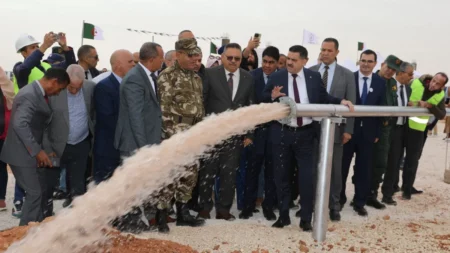 بشار.. استكمال أشغال إنجاز مشروع تحويل المياه من حقل قطراني 