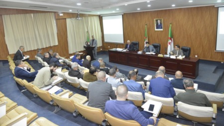 انطلاق أولى الجلسات المخصصة لدراسة الاقتراحات الخاصة بمراجعة القانون الأساسي