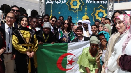 الجزائر تحتضن طلبتها الدوليين في عيد الفطر.. دفء الوطن بعيدًا عن الديار