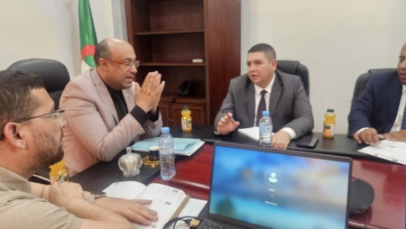 مزوغ يتدخل لوضع حد للغيابات المتكررة لحافلات نقل الطلبة في مديريات الخدمات الجامعية