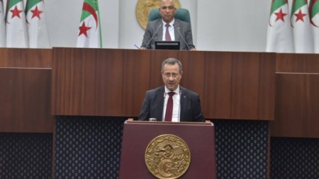 رخروخ يعلن عن إطلاق دراسة وطنية لتحديد مشاريع ازدواجية الطرق في عدة ولايات