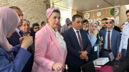 مولوجي تطلق فعاليات “أسبوع الأصم العربي” وتؤكد أهمية الذكاء الاصطناعي في التعليم والتأهيل