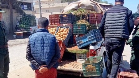 اخلاء وطرد الباعة الفوضويين بالاحياء الخضراء بأولاد فايت
