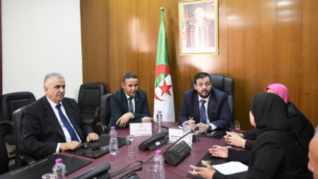لجنة النقل بالمجلس الشعبي الوطني تحدد برنامج عمل جديد وتناقش تنظيم يوم برلماني حول النقل كرافد للتنمية