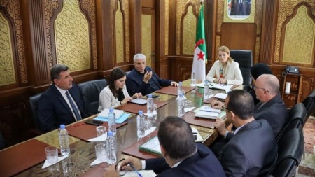 الجزائر وإيطاليا تتفقان على دعم الحرفيين وتثمين السياحة الصحراوية
