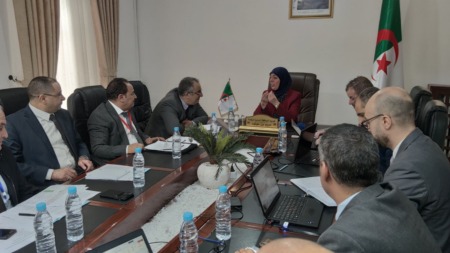 بن مولود تترأس لجنة متابعة تقدم مشروع رقمنة المديرية العامة للأملاك الوطنية
