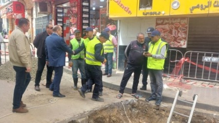 تسخير كل الإمكانيات لصيانة قنوات الصرف الصحي بباب الواد