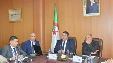 لجنة الصحة بالبرلمان تستمع إلى المدير العام للصندوق الوطني للتأمينات الاجتماعية للعمال الأجراء