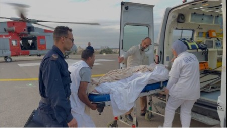 إجلاء صحي لـ 3 مسافرين بريطانيين شمال رأس ماتيفو بالجزائر العاصمة