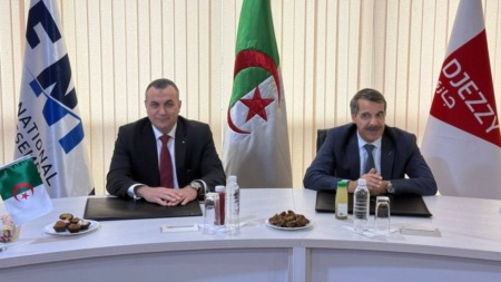 زروقي: نعمل على مواكبة ديناميكية تحديث قطاع الاتصالات والنشر الوشيك لتقنية الجيل الخامس