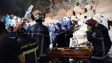 وهران: هلاك 4 أشخاص وإصابة 13 آخرين بجروح في حادث انزلاق تربة بحي الصنوبر