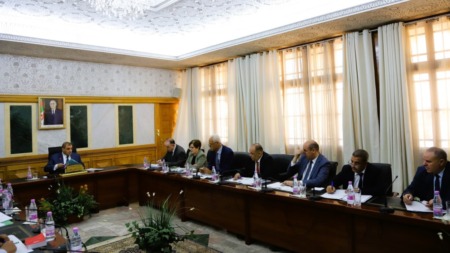 وزير العدل يشرف على تنصيب لجنة مراجعة أحكام قانون الإجراءات المدنية والإدارية