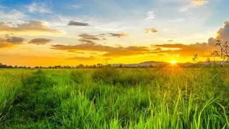 الَّذِي جَعَلَ لَكُمُ الْأَرْضَ فِرَاشًا