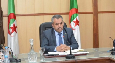 وزير التربية يقدم تعازيه إثر وفاة تلميذ في حادث حافلة مدرسية بسعيدة
