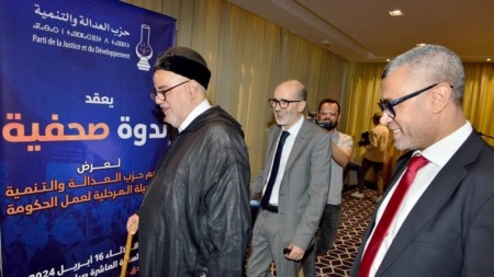 العدالة والتنمية المغربي: ينتقد منع انعقاد مؤتمر الحزب بسبب دعوته ممثلين عن حركة حماس