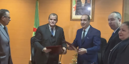 كمال رزيق يتسلم مهامه على رأس وزارة التجارة الخارجية وترقية الصادرات