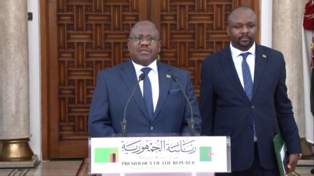 السفير الزامبي يؤكد عمق العلاقات الثنائية بين الجزائر وبلاده